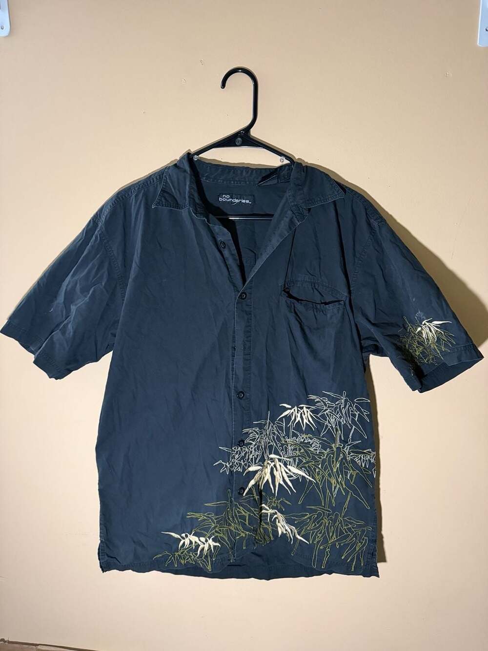 No Boundaries Men's Short Sleeve Button Down Shirt with Bamboo Embroidery